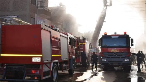 حريق ضخم يلتهم 3 منازل فى منشأة القناطر
