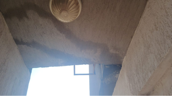 تسريب خطير يهدد حياة سكان عمارة 233 بدار مصر في حدائق أكتوبر