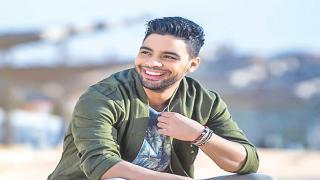 أول تعليق من المطرب أحمد جمال في واقعة دهس شخص بطريق الفيوم