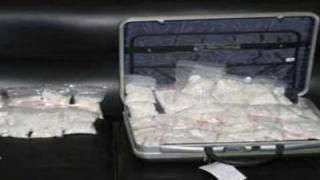 106 تذكرة هيروين وبندقيه الي وراء ضبط المسجلين خطر في المنوفيه