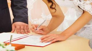 بيجوز ويطلق بالتزوير.. تفاصيل القبض على مأذون شرعى مزيف بالإسكندرية