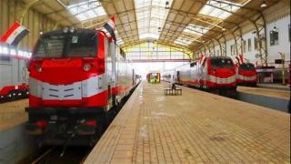 قطار 923 يصطدم بنهاية الرصيف في محطة مصر.. والتحقيقات جارية