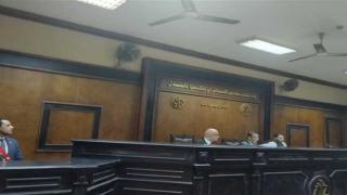 تأجيل محاكمة أم ونجليها قتلوا شابا فى شبرا الخيمة لمايو المقبل