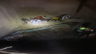 سقوط ميكروباص في حفرة عميقة بالزاوية الحمراء واحتجاز 5 أشخاص