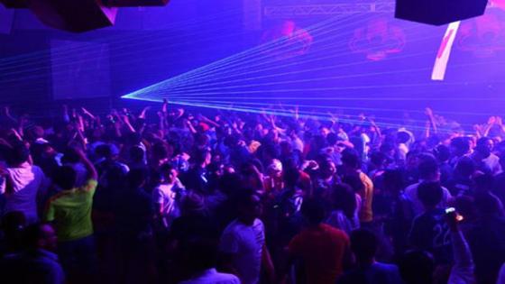 القاضي والخواجة.. أموال مشبوهة على طاولة مطربة الإثارة داخل أحد ملاهي المهندسين