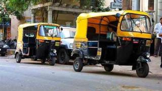 توك توك .أرشيفية