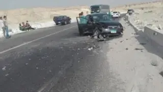 مصرع شخصين وإصابة آخرين في تصادم سيارتين بطريق الكريمات
