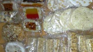 مباحث التموين تضبط 11 طن حلوي مولد النبوي مجهولة المصدر داخل مصنع بالمرج