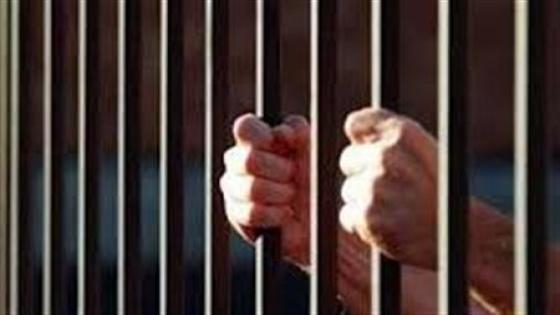 حبس عاطل بتهمة سرقة متعلقات المواطنين بالزيتون