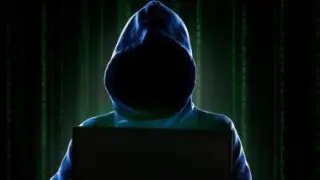 النيابة تحبس سائقي توك توك في الصف بعد اتهامهما بابتزاز فتاتين بصور خاصة