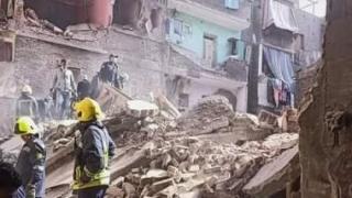 إنقاذ شخصان أسفل ركام عقار حدائق القبة النهار ونقلهما إلى المستشفى