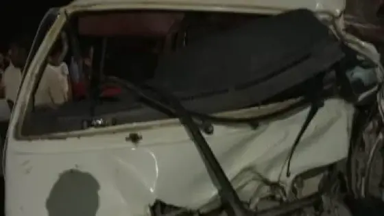 القبض على سائق نقل بعد دهسه سيارة مواطن وهروبه بالجيزة