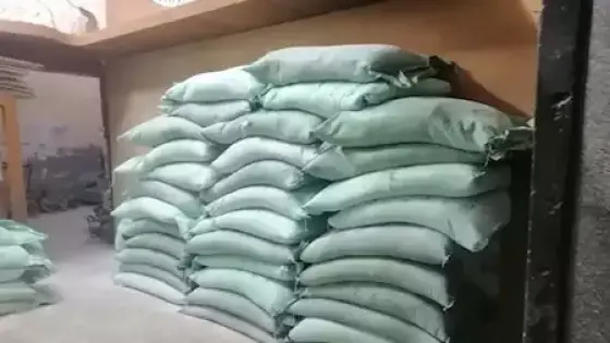 ضبط 12 طن دقيق خلال حملات موسعة على الأسواق بالمحافظات