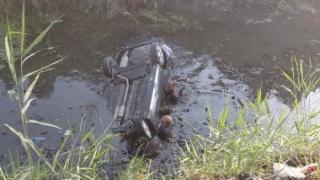 انقلاب سيارة ربع نقل في ترعة المريوطية بالبدرشين