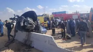 إصابة شخصين في تصادم سيارة أجرة وملاكي بكورنيش الإسكندرية