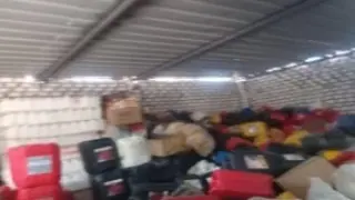 أمن سوهاج يضبط مخزنًا لتعبئة زيوت سيارات مجهولة المصدر بطما