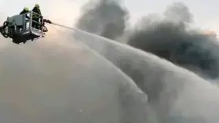 المباحث تحقق في حريق 4 منازل بمنشأة ناصر بعد السيطرة عليه