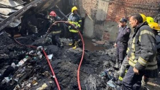 إصابة 3 أشخاص بحروق في حريق بمصنع جلاش بطنطا