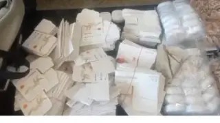 إحباط تهريب ألف سماعة أذن في مطار سفنكس