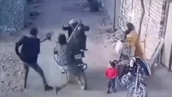 بسبب “فأس الشرقية”.. تجديد حبس 5 متهمين اعتدوا على أسرة كاملة