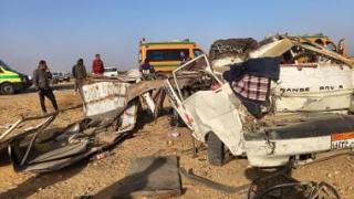 مأساة مرورية على طريق مصر–الإسماعيلية.. وفاة شخص وإصابة 25 في انقلاب ميكروباص