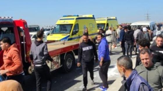 إصابة 28 عاملًا في انقلاب سيارة ربع نقل على طريق سفاجا–الغردقة.. والتحقيقات تكشف التفاصيل