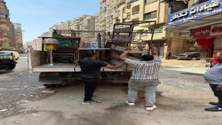 من أجل شارع منضبط وآمن.. حي الهرم يواصل حملاته لرفع التعديات بكفر طهرمس