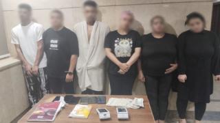 القبض على مالك نادٍ صحي و3 سيدات وشخصين آخرين لممارسات منافية للآداب