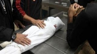 أب يعذب طفله حتى الموت بالمنيا ويقول “مكانش قصدى”