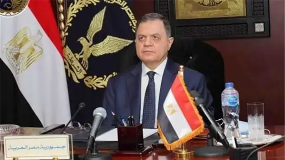 وزير الداخلية يصدر قرارًا بإبعاد مواطن أوزبكي خارج البلاد