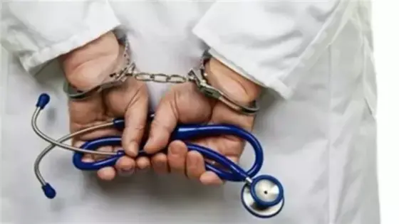 القبض على طبيب أشعة بأكتوبر بعد اتهامه بارتكاب فعل غير أخلاقي داخل مركز طبي
