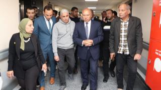 كامل الوزير يزور مصابي قطار الإسماعيلية