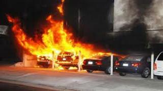 حريق مروع دخل جراج للسيارات بمدينة مطوبس كفرالشيخ