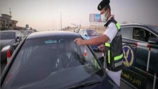 المرور : تحرير 784مخالفة عدم تركيب الملصق الإلكتروني ورفع 32 سيارة ودراجة نارية