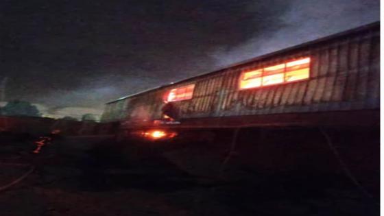 الحماية المدنية تخمد حريق هائل فى مخزن قطع غيار بالقطامية