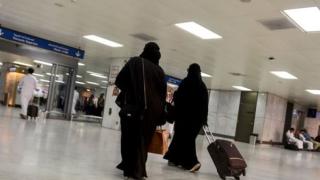 تأجيل دعوى إلغاء اشتراط تصاريح سفر بعض السيدات إلى السعودية لجلسة 16 مايو