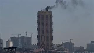 أدخنة كثيفة تتصاعد من فندق سوفيتل نيل الجزيرة بالقاهرة