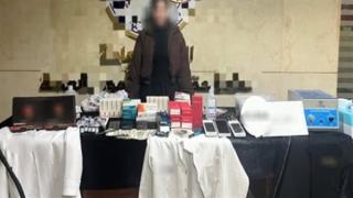 التحقيق مع متهمة بانتحال صفة طبيبة وإدارة عيادة تجميل غير مرخصة بالقاهرة الجديدة