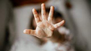 تجديد حبس مدرس رياضيات بالجيزة بعد اتهامه بالتحرش بطالبة داخل المعهد