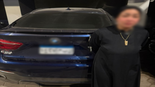 ضبط سيدة دهست عاملًا بسيارتها بعد خلاف على ثمن حلويات