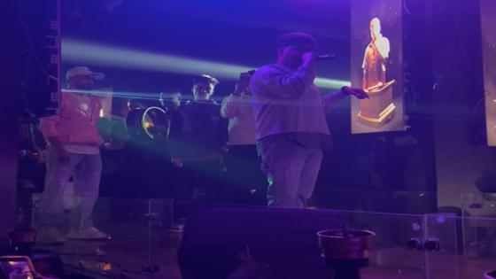 مشاجرة دامية بالأيدي والأسلحة البيضاء داخل ديسكو Lava بالجيزة أثناء حفلة أحمد موزة