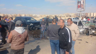 إصابة 3 أشخاص في حادث تصادم 3 سيارات أعلى محور حسب الله الكفراوي