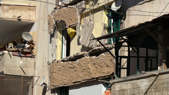 انهيار مفاجئ لـ3 بلكونات بعقار في الإسكندرية يُصيب طفلا وسيدة