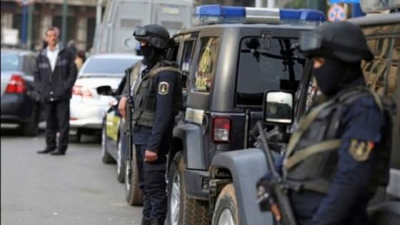 بسبب خلافات الجيرة.. مشاجرة عنيفة بالعصي بين 12 شخصًا في الشرقية