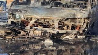 مصرع واصابة 3 أشخاص إثر حريق سيارة ميكروباص على طريق الدولي الساحلي