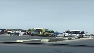 15 مصابا في حادث تصادم مروع بين أتوبيس وتريلا على الطريق الإقليمي