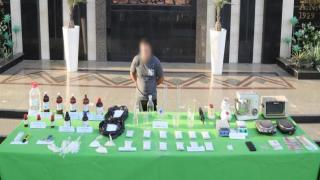 ضبط عنصر إجرامي بالقليوبية جلب مواد كيميائية لتصنيع مخدر الميفدرون بقيمة 4 مليون جنيه