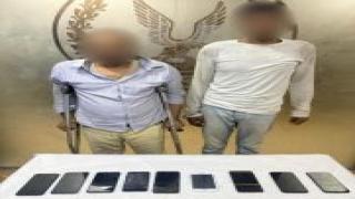 ضبط تشكيل عصابي تخصص في سرقة الهواتف المحمولة من داخل المساكن بالمقطم