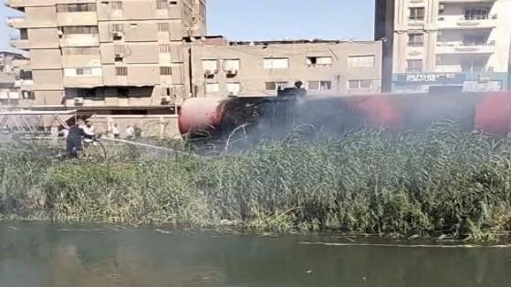 بلاغ عاجل ودخان كثيف.. إخماد حريق بعربة قطار قديمة ببني سويف