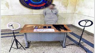 ضبط صانعة محتوى لنشرها مقاطع فيديو وصور خادشة للحياء